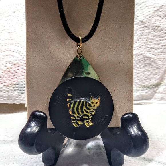 Tiger Kitty Pendant - Picture 3 of 8